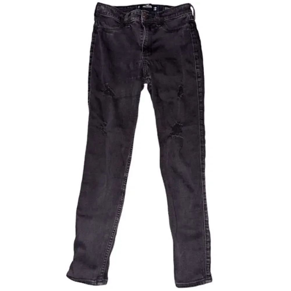 Hollister Jeans Woman’s Size 26 Skinny Distressed